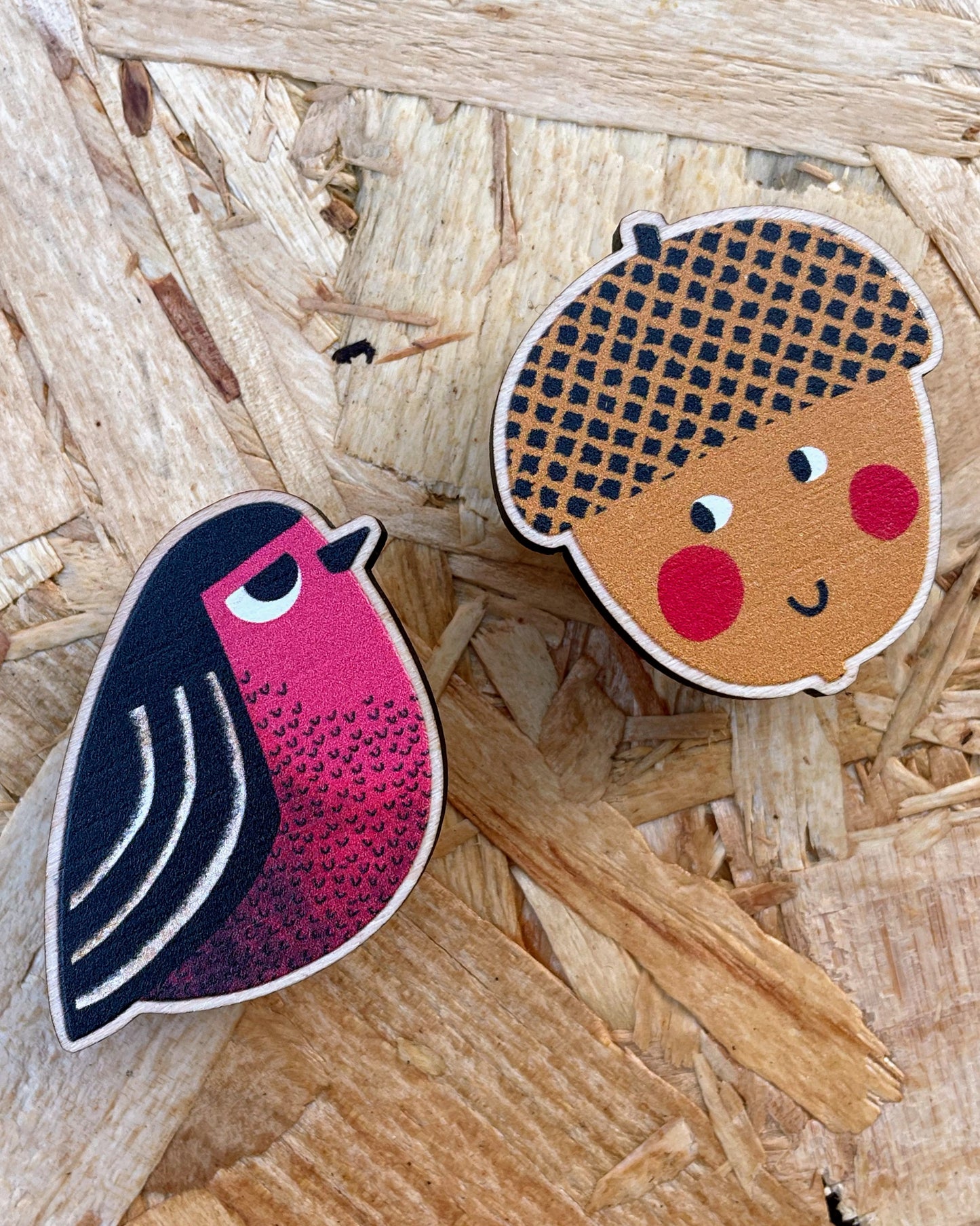 Robin Wooden Pin Badge